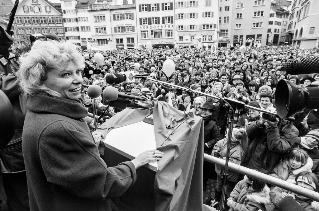 Christiane Brunner auf dem Münsterhof in Zürich