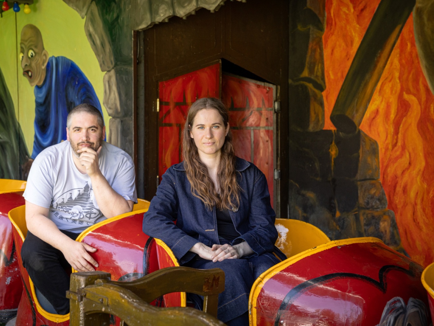L'artista britannica Rebecca Moss e l'artista giurassiano Augustin Rebetez