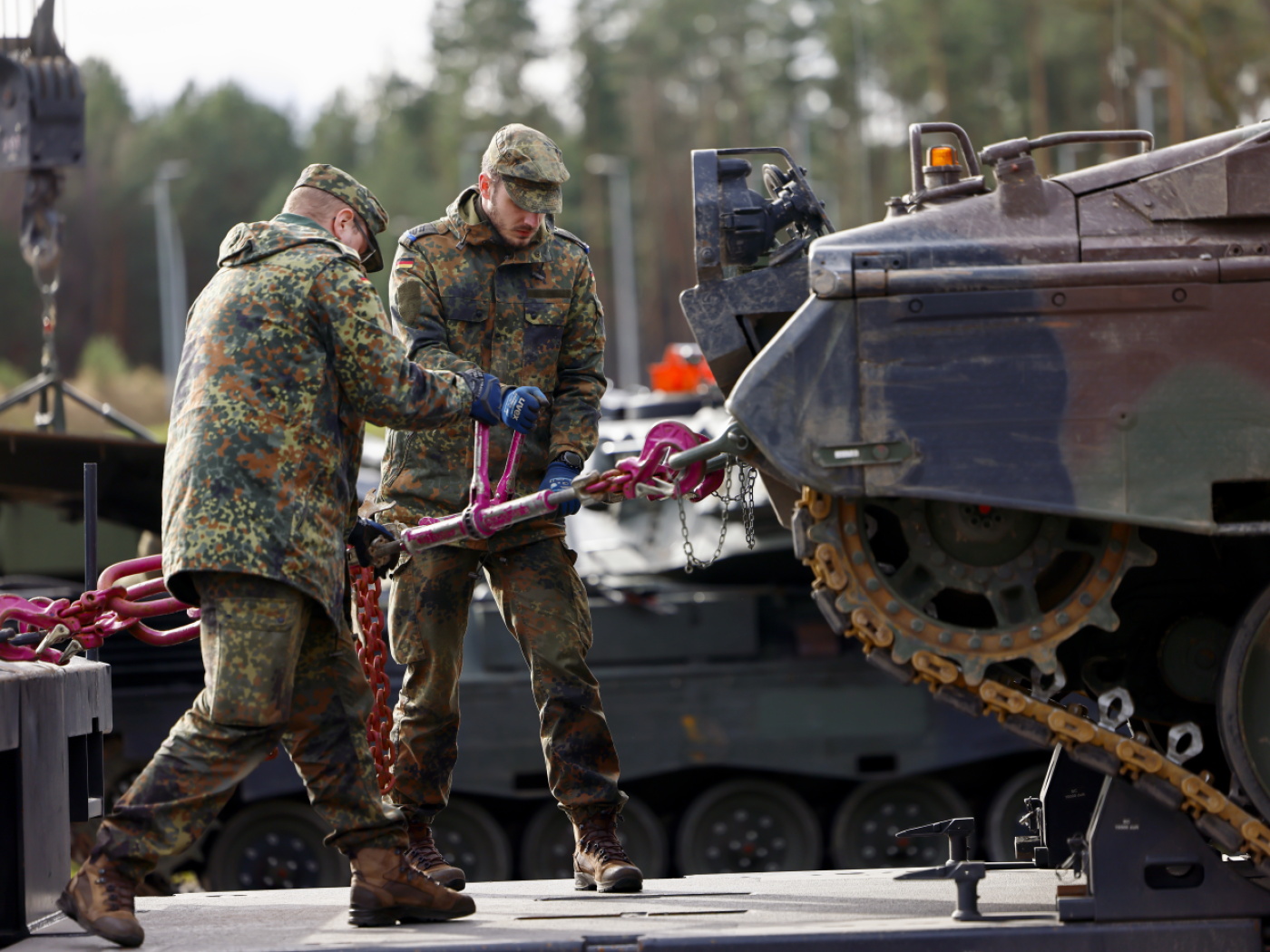 Ruag MRO may sell Leopard battle tanks to Germany