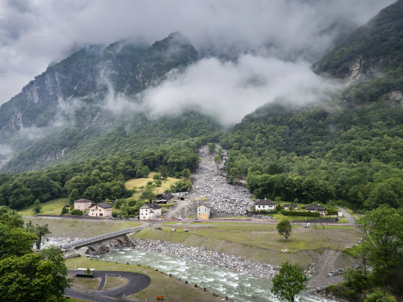 la frana che ha danneggiato Lostallo l'a scorsa estate.